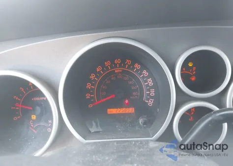 2011 Toyota Tundra Grade 5.7L V8 z USA, uszkodzony, nr VIN 5TFRY5F19BX111847